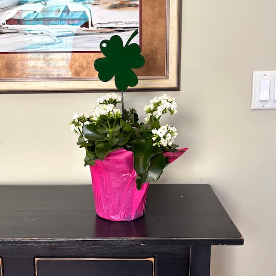 Worth Imports 15" Green Iron Clover Leaf Garden Stake